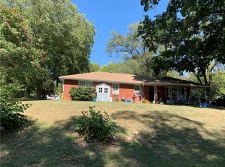 609 Miley St, Lansing, KS 66043