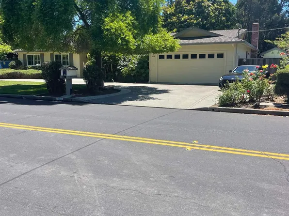 368 Laurel Dr, Danville, CA 94526