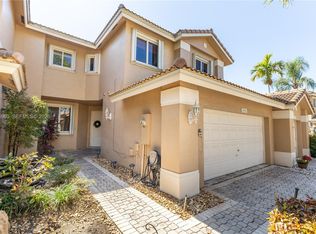 15832 SW 10th St, Pembroke Pines, FL 33027