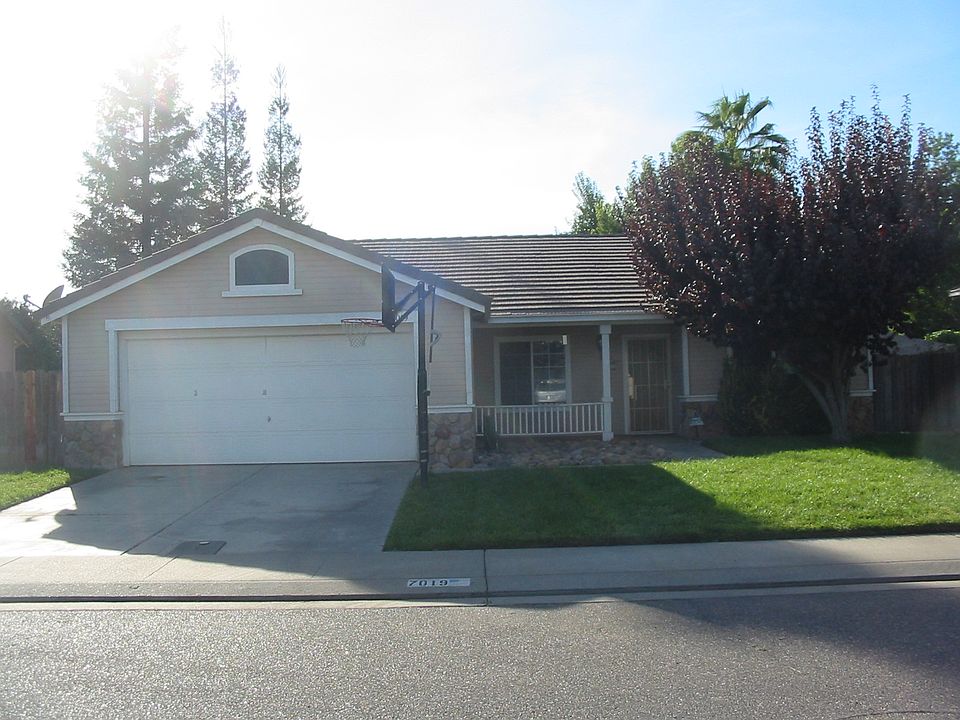 1st image of 7019 Royal Links Dr
