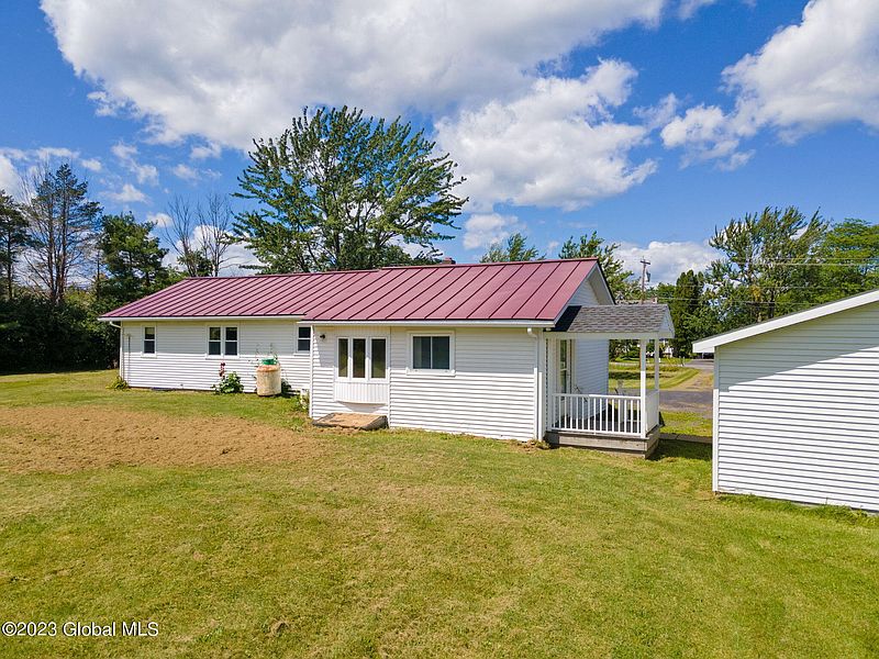 3rd image of 1369 Township Road