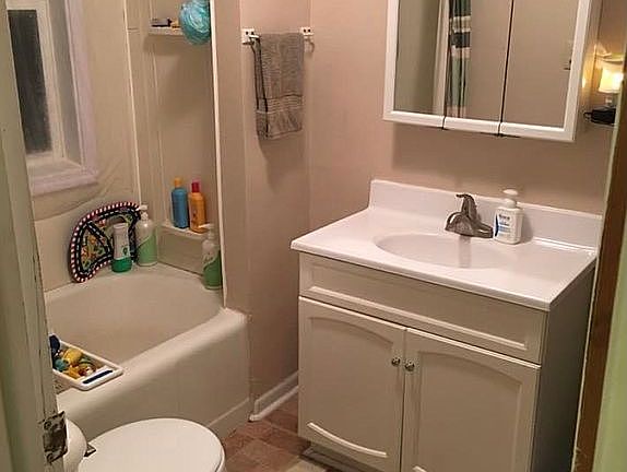 Upstairs Bathroom