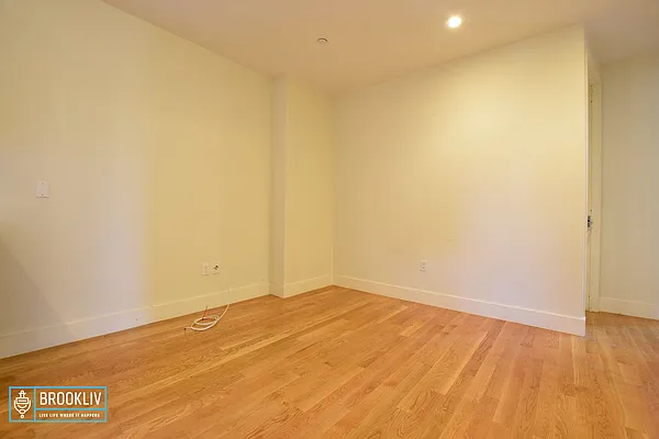 Rented by null | media 14