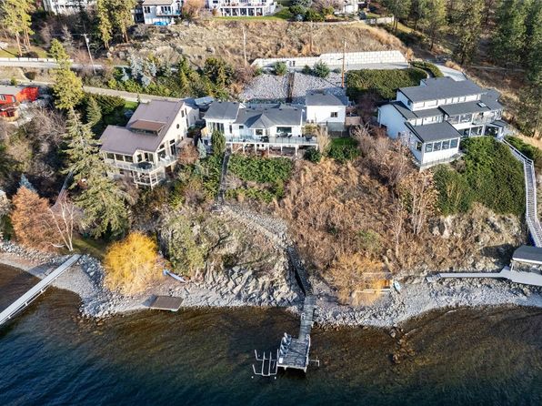 1876 Dewdney Rd, Kelowna, BC V1V 2C3