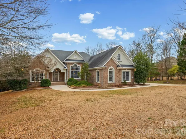5807 Natoma Rd, Clover, SC 29710
