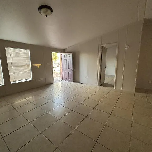 5521 S Bonney Ave — Photo 4