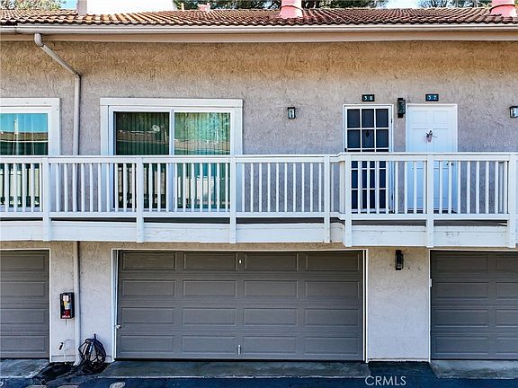 4th image of 23821 Hillhurst Dr APT 38