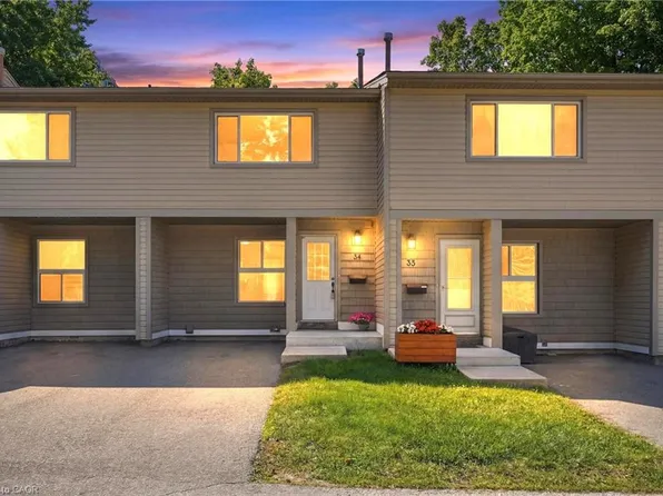 15 Green Valley Dr #34, Kitchener, ON N2P 1K7