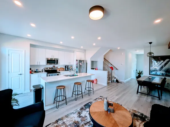 229 Shallow Pond Pl, Ottawa, ON K4A 5P3