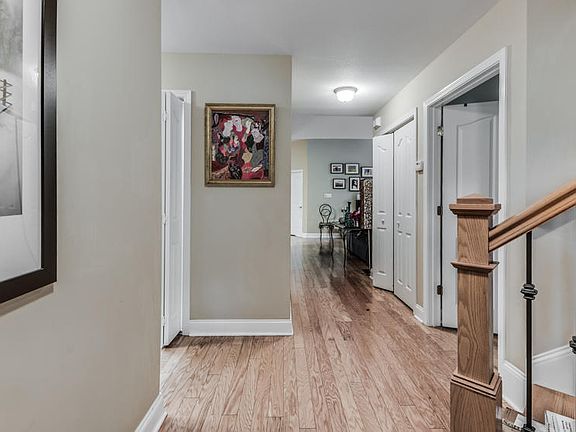 3rd image of 6071 Round Hill Ln