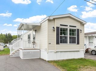 13R Arrow Dr, Salem, NH 03079
