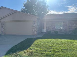 41620 Connies Ct, Clinton Township, MI 48038