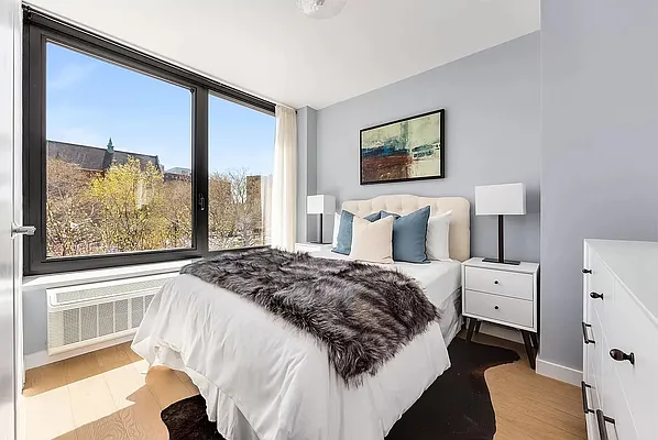 Rented by SPORN GROUP LLC | media 23