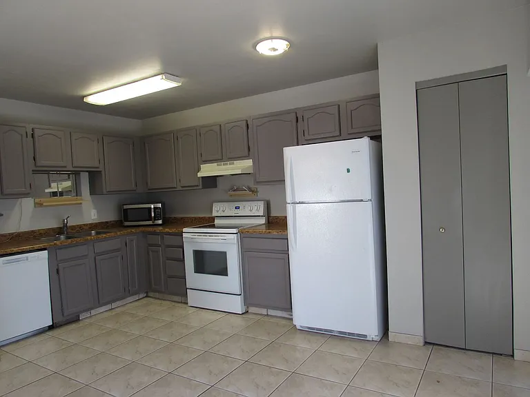 1169 Santa Clara Ave — Photo 2