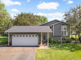 1813 Fox Run, Centerville, MN 55038