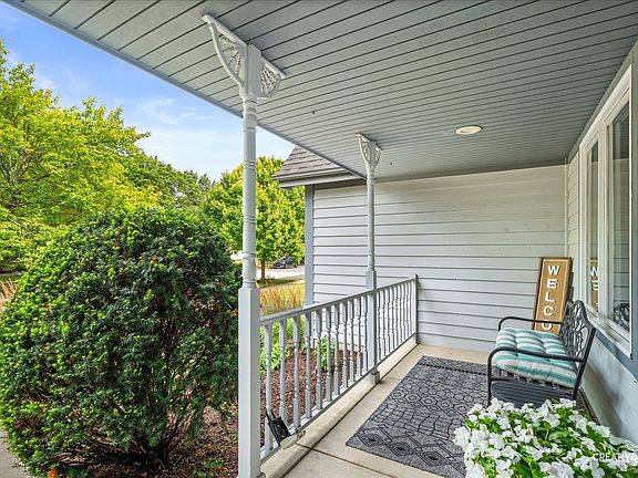 2nd image of 490 Waubonsee Cir