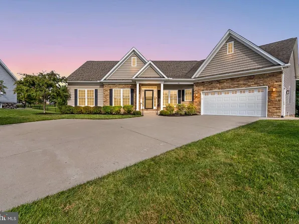 150 Abrams Pointe Blvd, Winchester, VA 22602