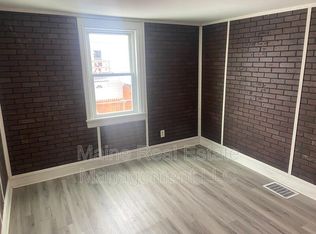 8 Willow St #1, Bangor, ME 04401