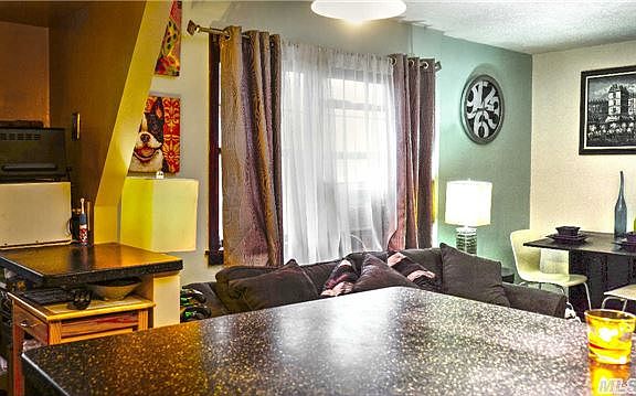 4th image of 66-09 Park Drive East