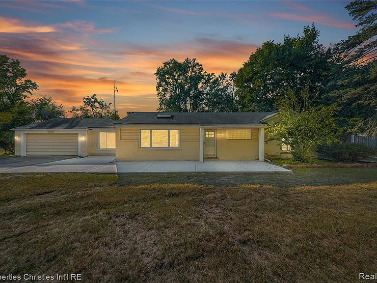 6550 Inkster Rd — Photo 31