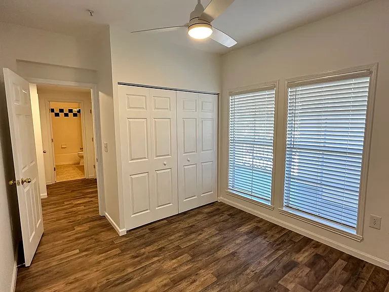 729 Celebration Ave — Photo 2