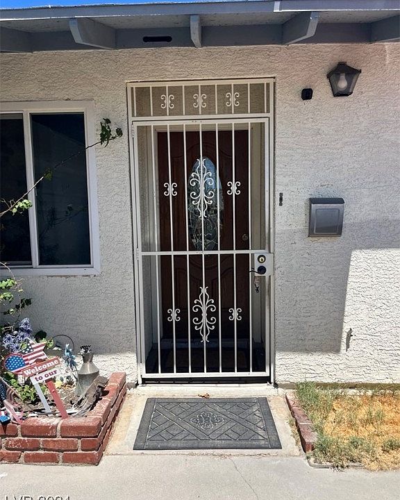 1st image of 4104 El Camino Ave