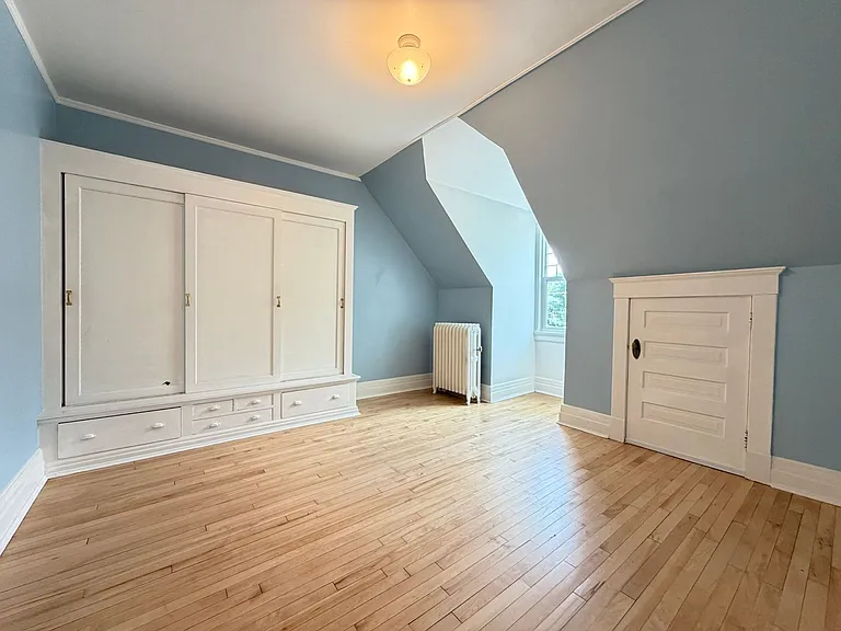 2307 E Superior St #3 — Photo 21