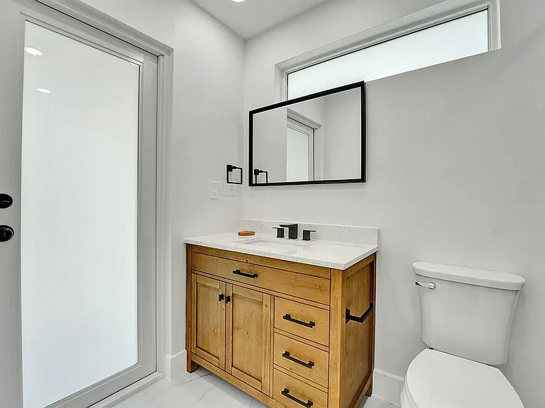 5011 Buchanan St — Photo 48