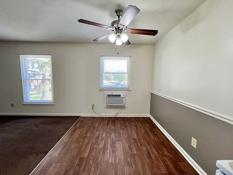 Mayfair Apartments — Photo 68