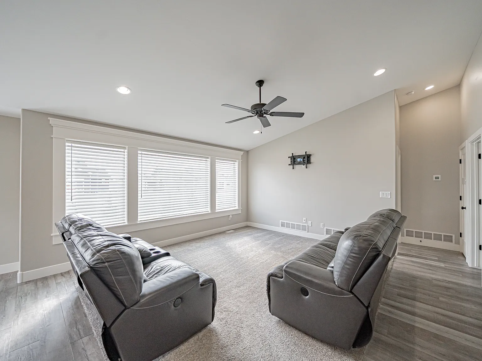 6 bed, 3000 sqft, $3,000 — Photo 4