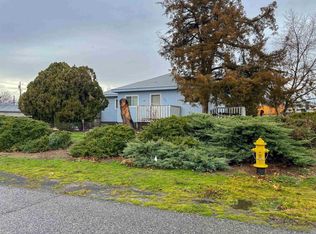 449 N 4th Ave, Connell, WA 99326