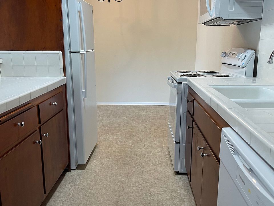 Kitchen to dining area