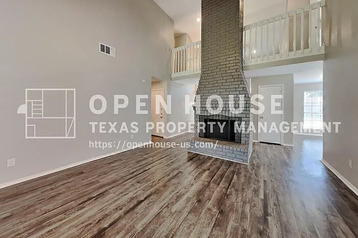 16315 Chimneystone Dr — Photo 4