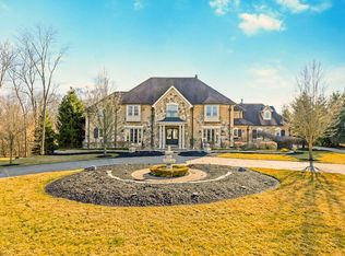 1581 Woodland Hall Dr, Delaware, OH