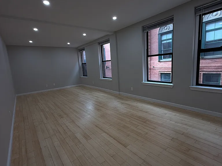 Deacon Court - 1661 Washington Street — Photo 39