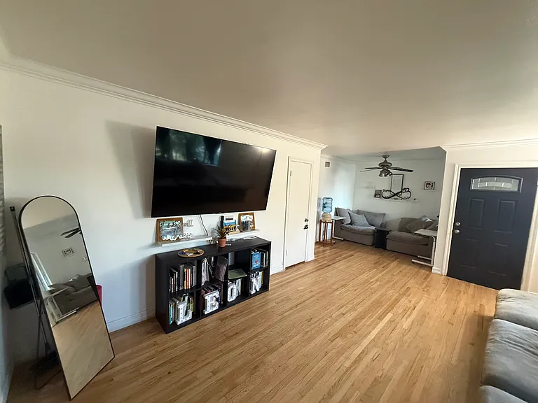 14833 Stanton Ave — Photo 4