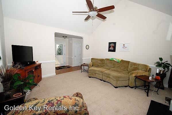 1st image of 113 Towbridge Ln