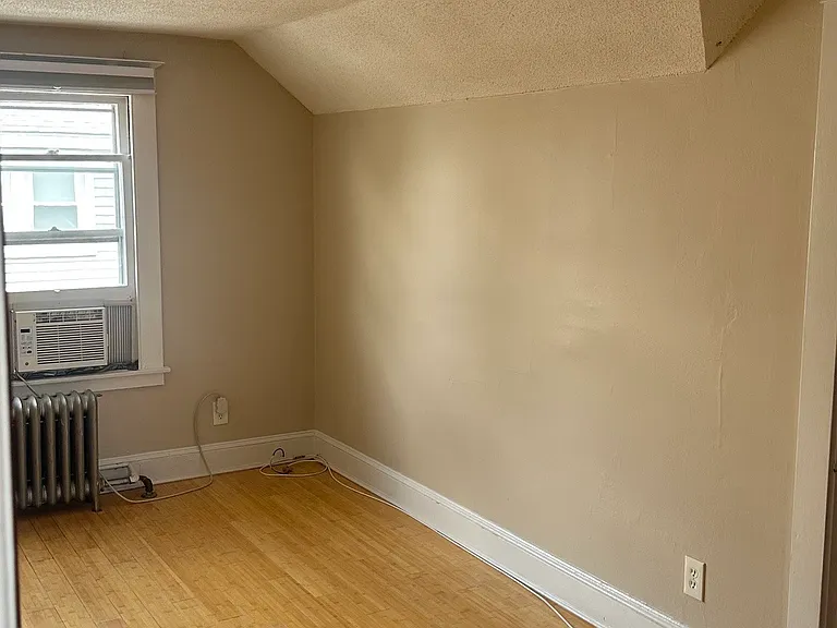 40 Quaker Ln S — Photo 20
