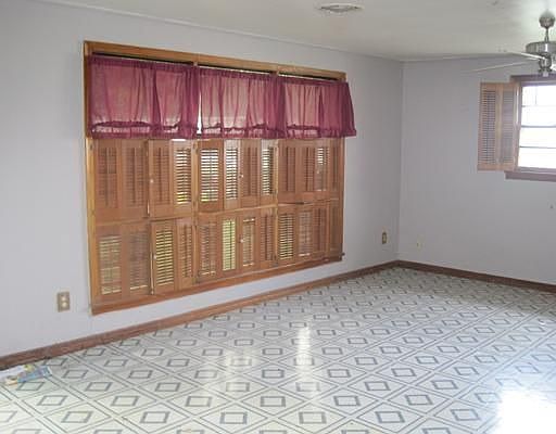 2nd image of 935 Edenborn Ave