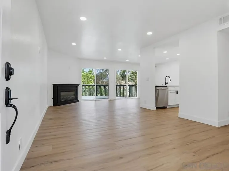 6968 Camino Amero — Photo 11