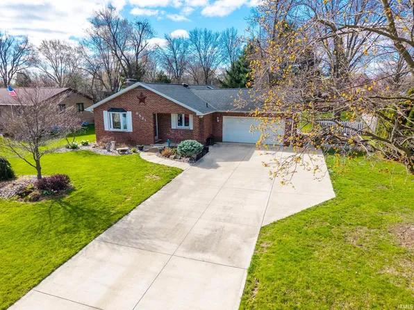 9521 Carriage Ln, Fort Wayne, IN 46804