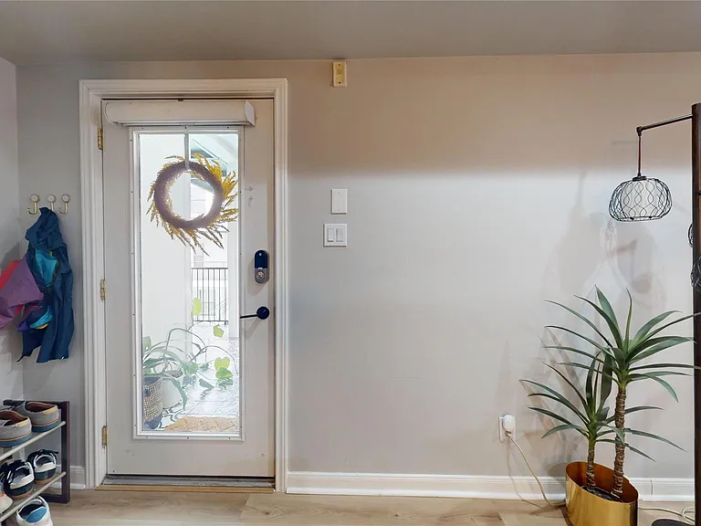 17 Waugh Dr #201 — Photo 6