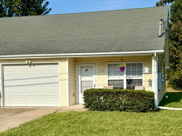 111 Clover Ct, Radcliff, KY 40160