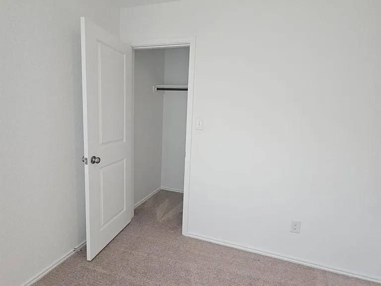 2318 Tornado Aly — Photo 15