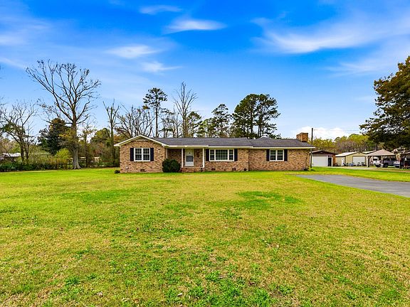 3rd image of 3955 Juniper Bay Rd.