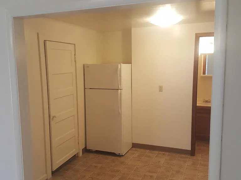 703 S 11th Ave #MAIN — Photo 3