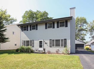 2705 School Dr, Rolling Meadows, IL 60008