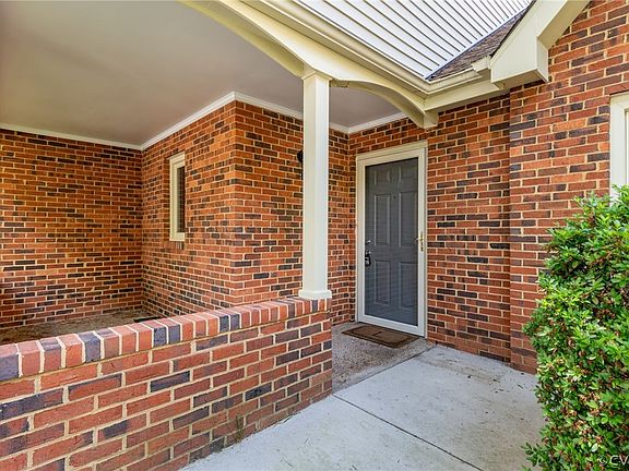 2nd image of 3118 Lake Shire Ct
