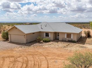 720 E Valley View Trl, Huachuca City, AZ 85616