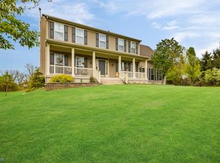 247 Still Valley Rd, Bloomsbury, NJ 08804